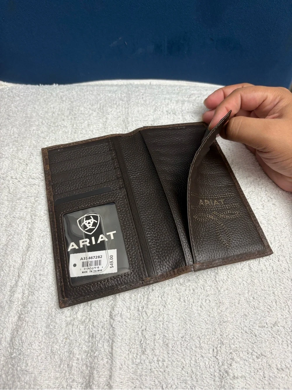 Ariat Dark Brown Textured Leather Card & Key Holder